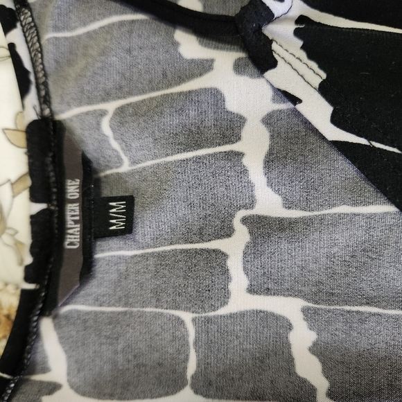 2 Tops - Picture 3 of 4